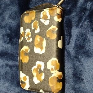 Thirty-One Slim Wallet in Autumn Bouquet Smooth Peeble